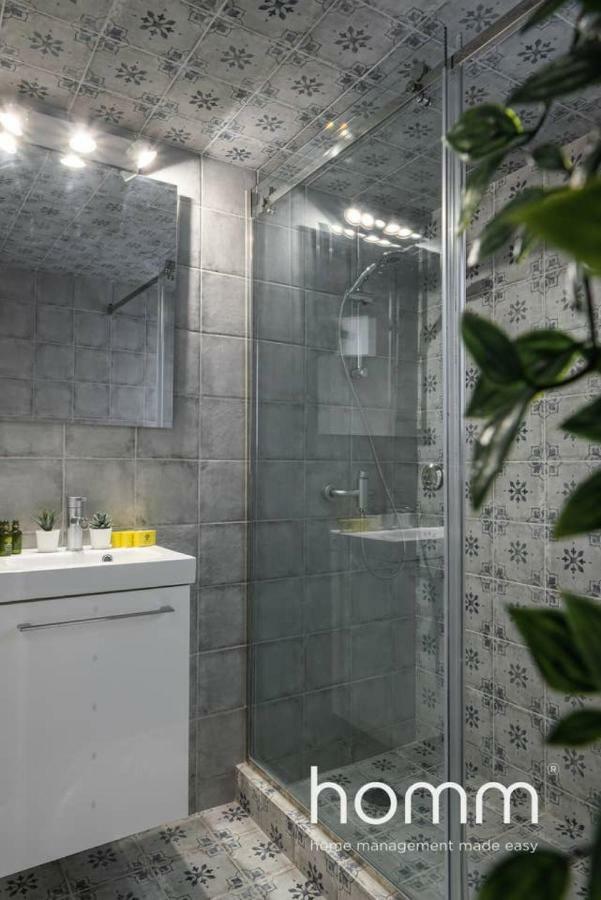 Nemeseos 1St Floor Homm Apartment With Roof Garden And Wading Pool Atenas Exterior foto